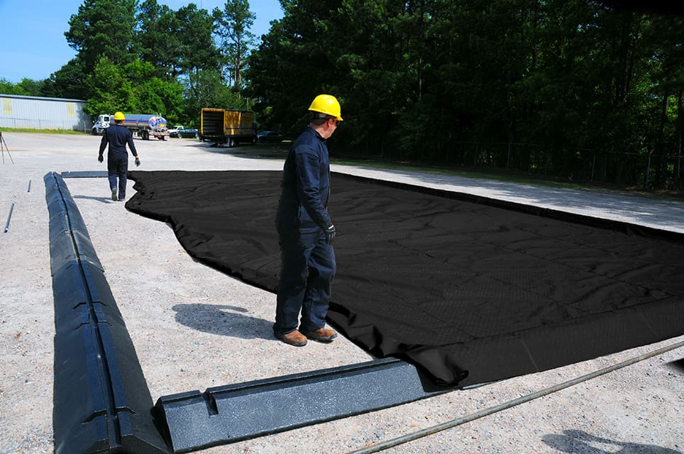 Berm Screenig Ultra-Containment Berm, Rapid Rise Model, 22 oz (24 mil) PVC, 15' x 60
