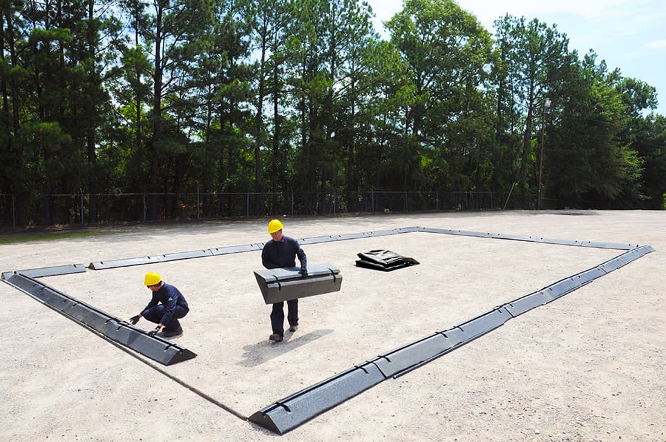 Removeable Containment Ultra-Containment Berm, Rapid Rise Model, 22 oz (24 mil) PVC, 12' x 12